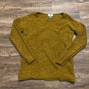 Old navy sweater